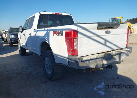 2022 Ford F-250 Xlt z USA, uszkodzony, nr VIN 1FT7W2BT5NEF15523